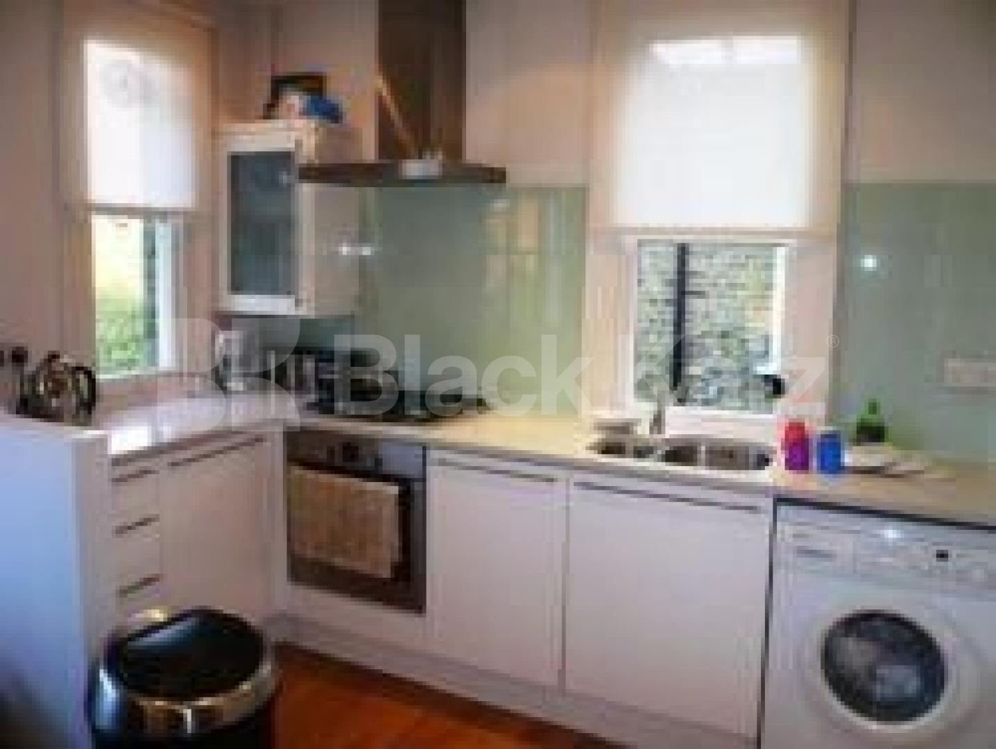 			3 Bedroom, 1 bath, 1 reception Flat			 Castellain Road, MAIDA VALE